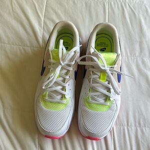 Women’s Nike Sneakers - 8